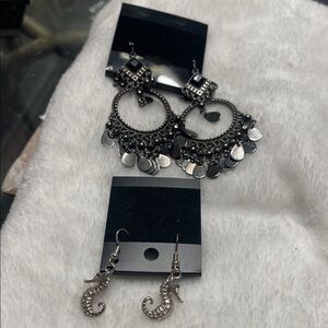 Elegant Black and Silver Earrings Set
